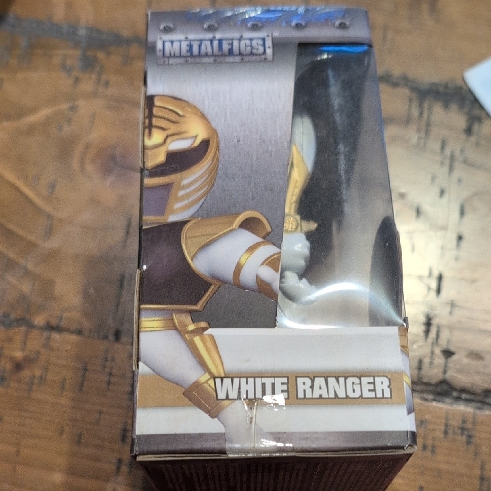 White Ranger Action Figure - Picture 4 of 6